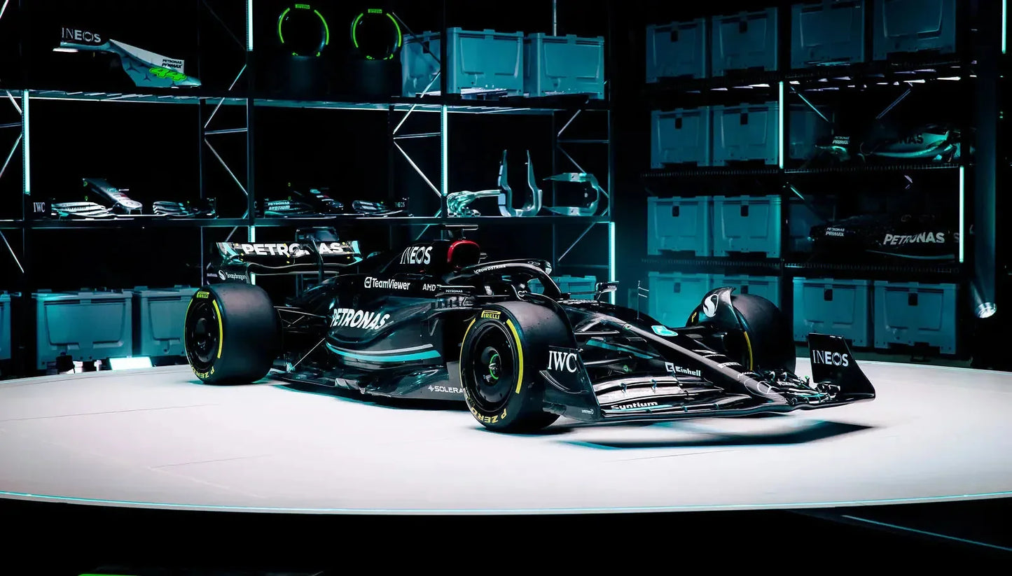 (80% OFF) F1 of SEVEN-TIME WORLD CHAMPION Lewis Hamilton (1642 pieces)