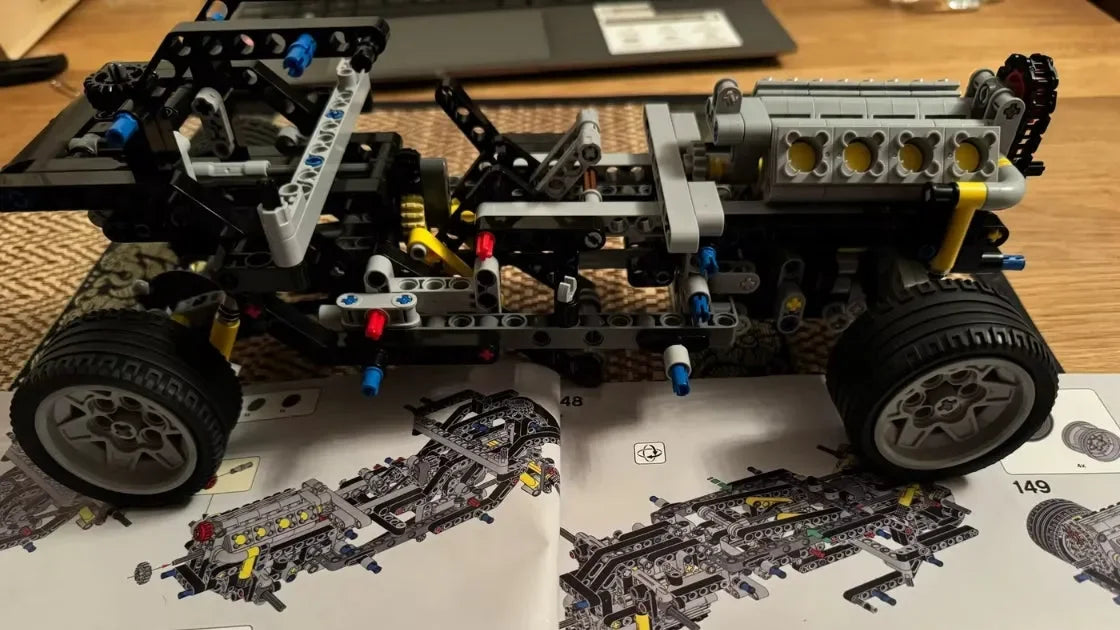 (80% OFF) Vin Diesel's 1970 Dodge Charger from Fast and Furious (1077 pieces)