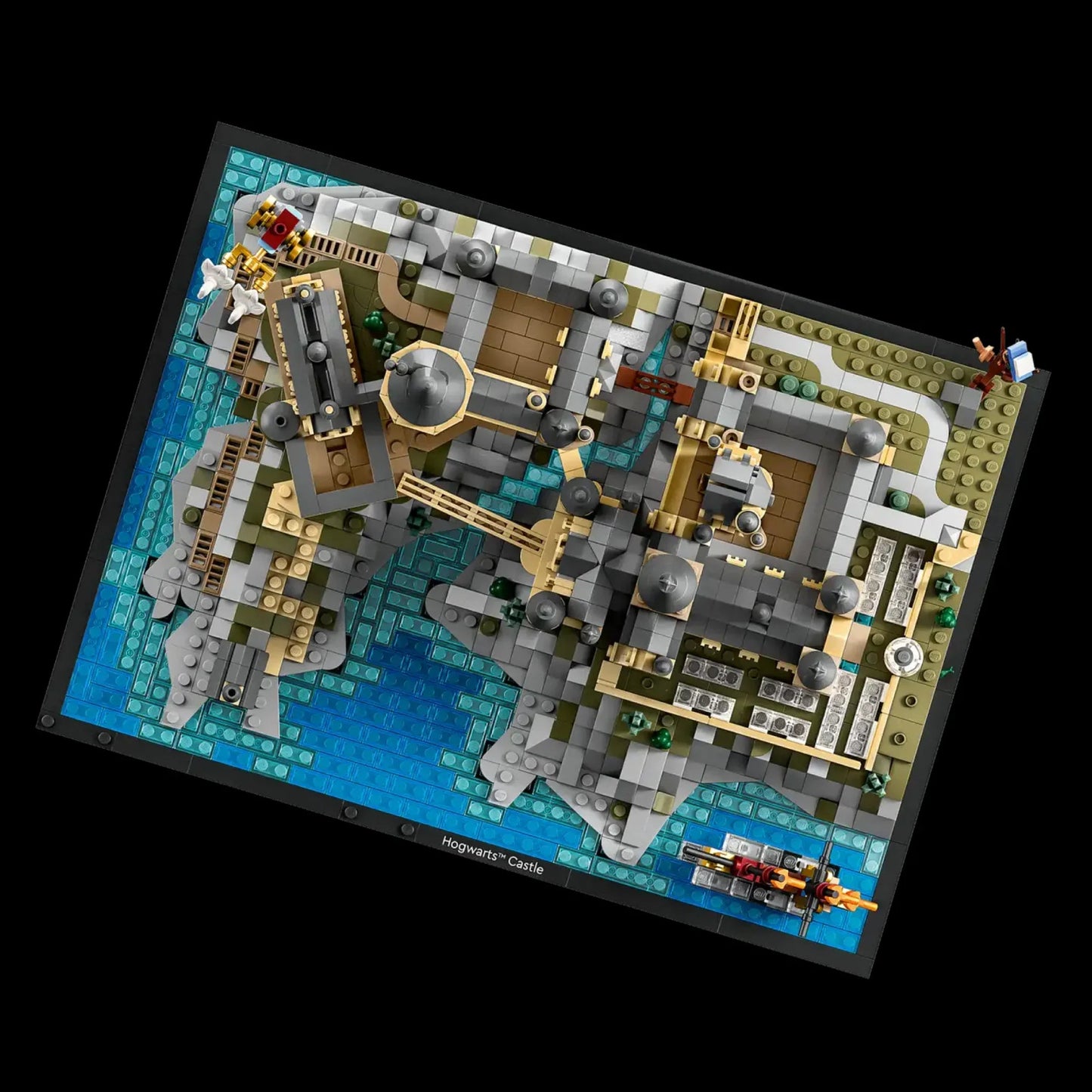 The Castle and the Hogwarts Grounds (2660 pieces)