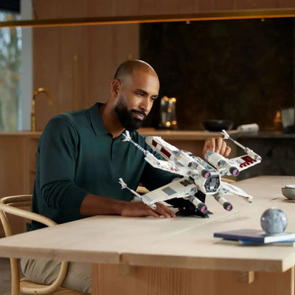 X-Wing Starfighter (1586 pieces)