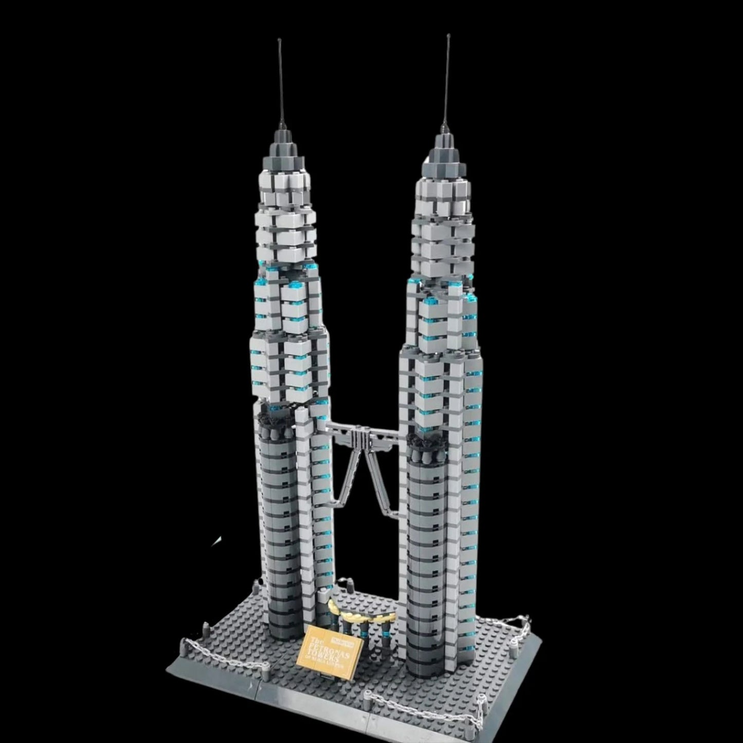 Petronas Towers (1160 pieces)