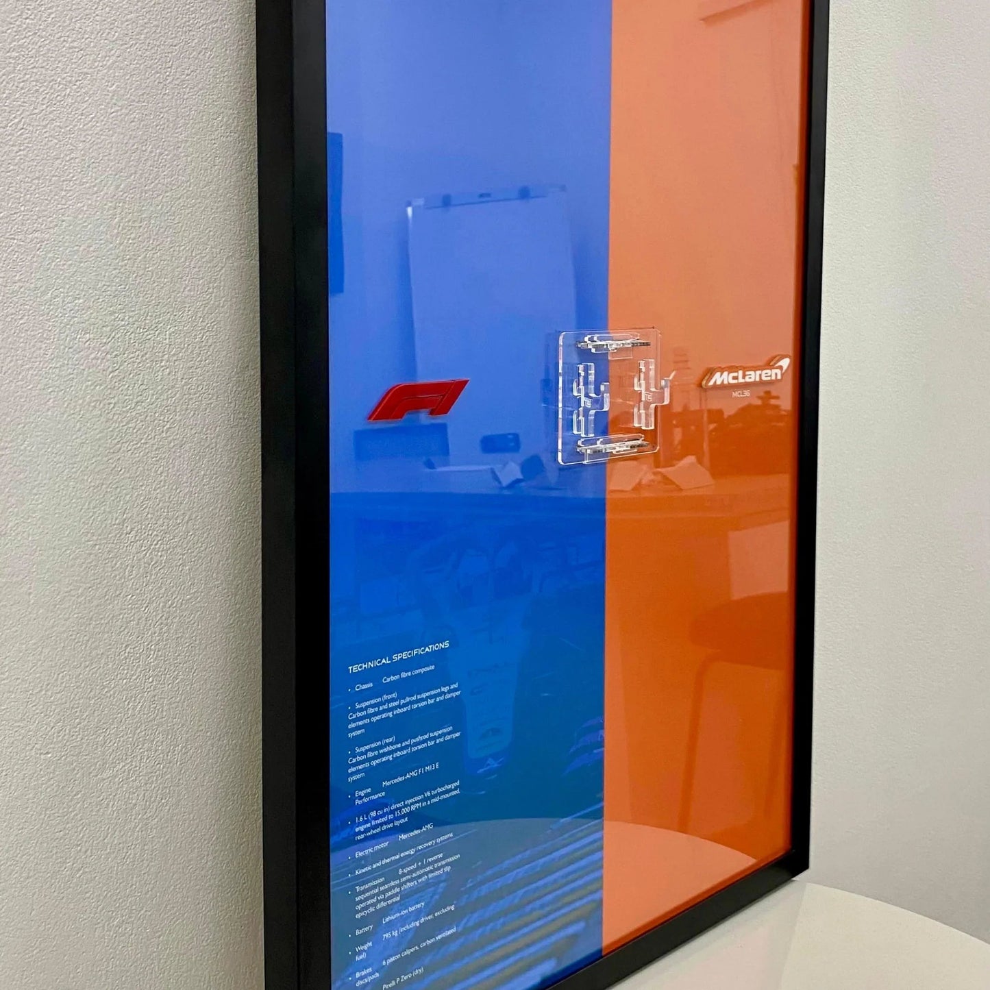 Buy Together! McLaren F1 + Acrylic Frame