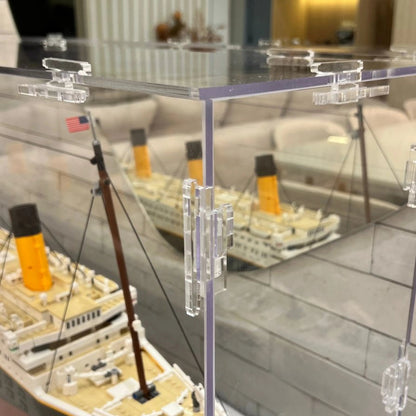 Acrylic Display for the Titanic