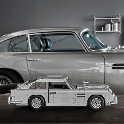Aston Martin DB5 of James Bond "007" (1295 pieces)