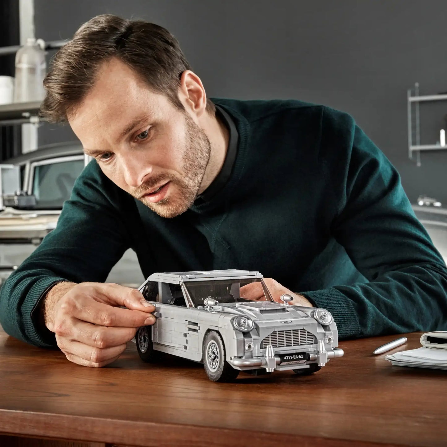 Aston Martin DB5 of James Bond "007" (1295 pieces)