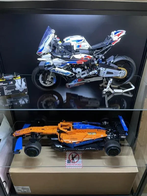 BMW M 1000 RR (1920 pieces)
