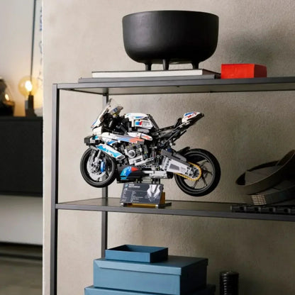 BMW M 1000 RR (1920 pieces)