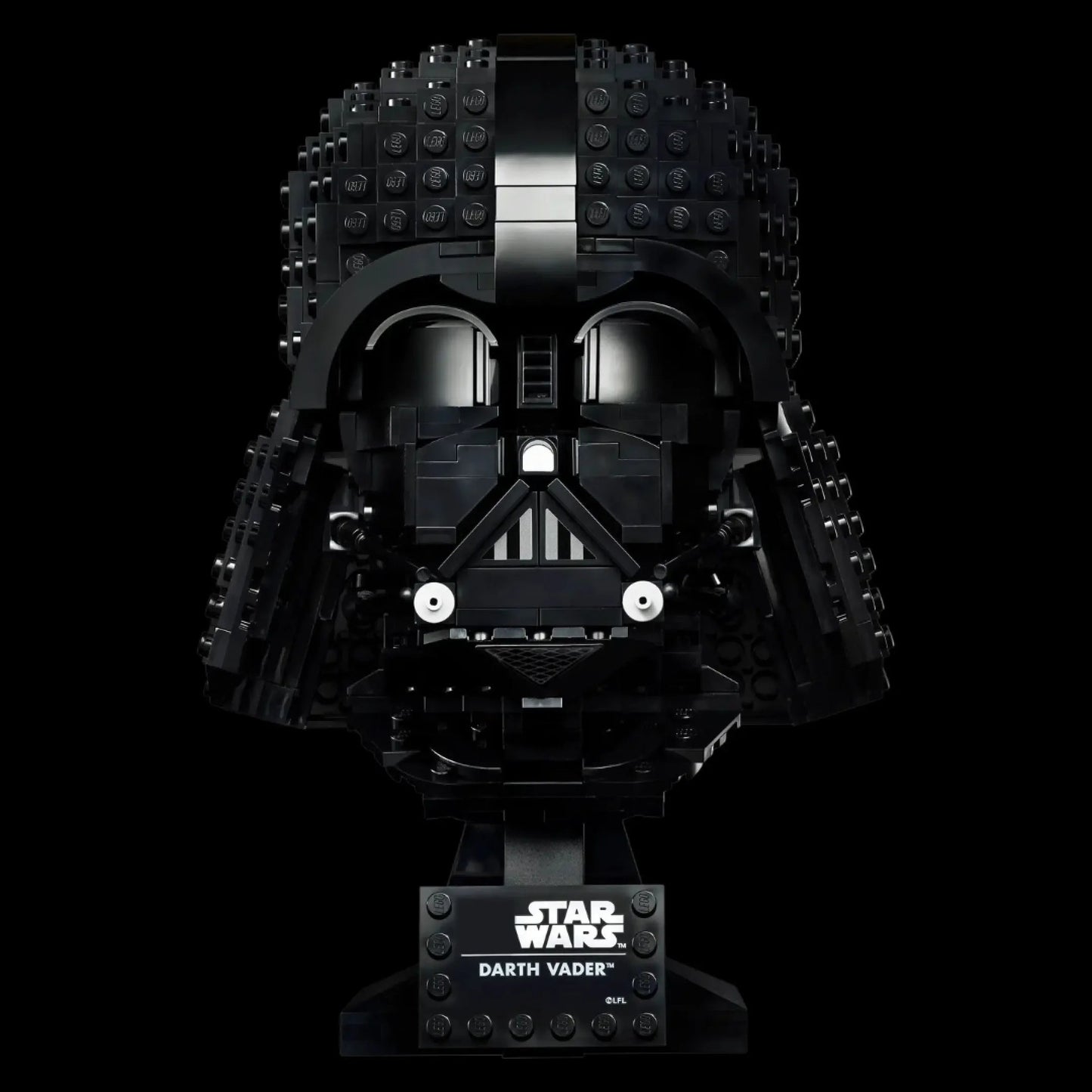 Darth Vader Helmet (834 pieces)