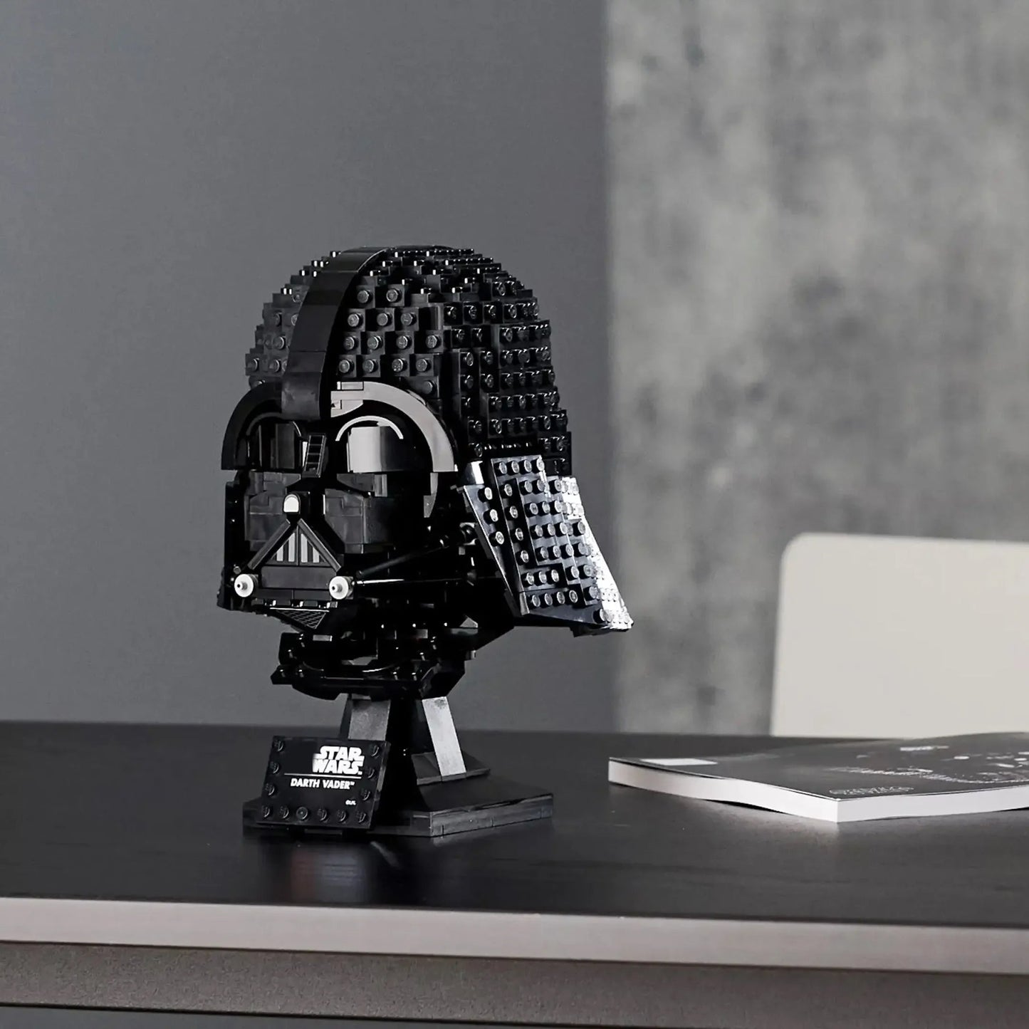 Darth Vader Helmet (834 pieces)