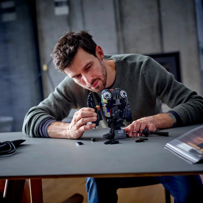 TIE Fighter Pilot Helmet (724 pieces)