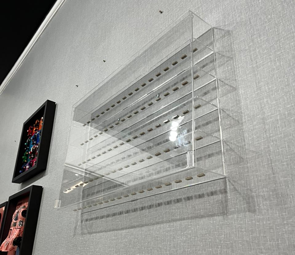 Acrylic Display - 90 Minifigures