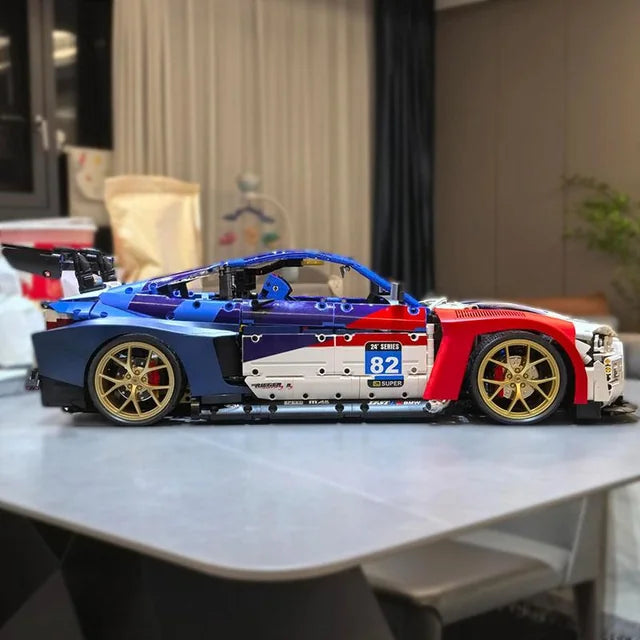 BMW M4 GT4 (4556 pieces)