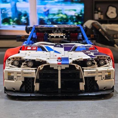 BMW M4 GT4 (4556 pieces)