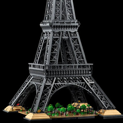 Eiffel Tower (10,001 pieces)