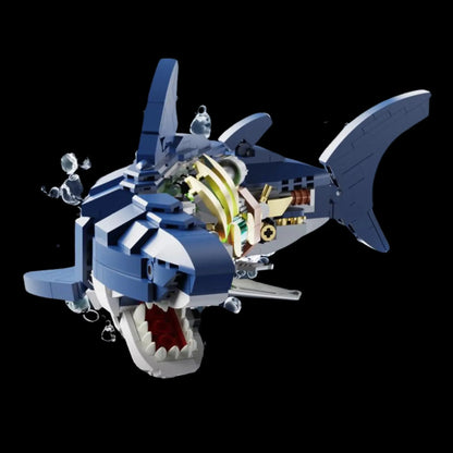 Mechanical Shark with Lights (687 pieces)